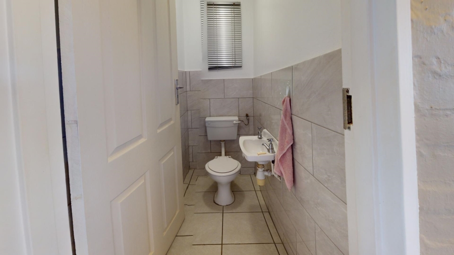 2 Bedroom Property for Sale in Humewood Eastern Cape